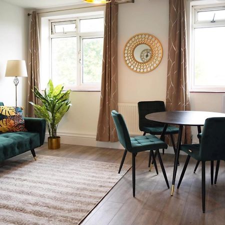 Sophie Place In Vauxhall - 3 Double Beds, 1 Sofa Bed, Spacious ลอนดอน ภายนอก รูปภาพ