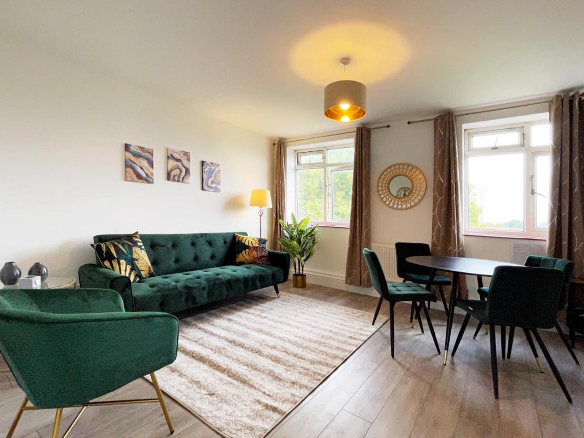 Sophie Place In Vauxhall - 3 Double Beds, 1 Sofa Bed, Spacious ลอนดอน ภายนอก รูปภาพ
