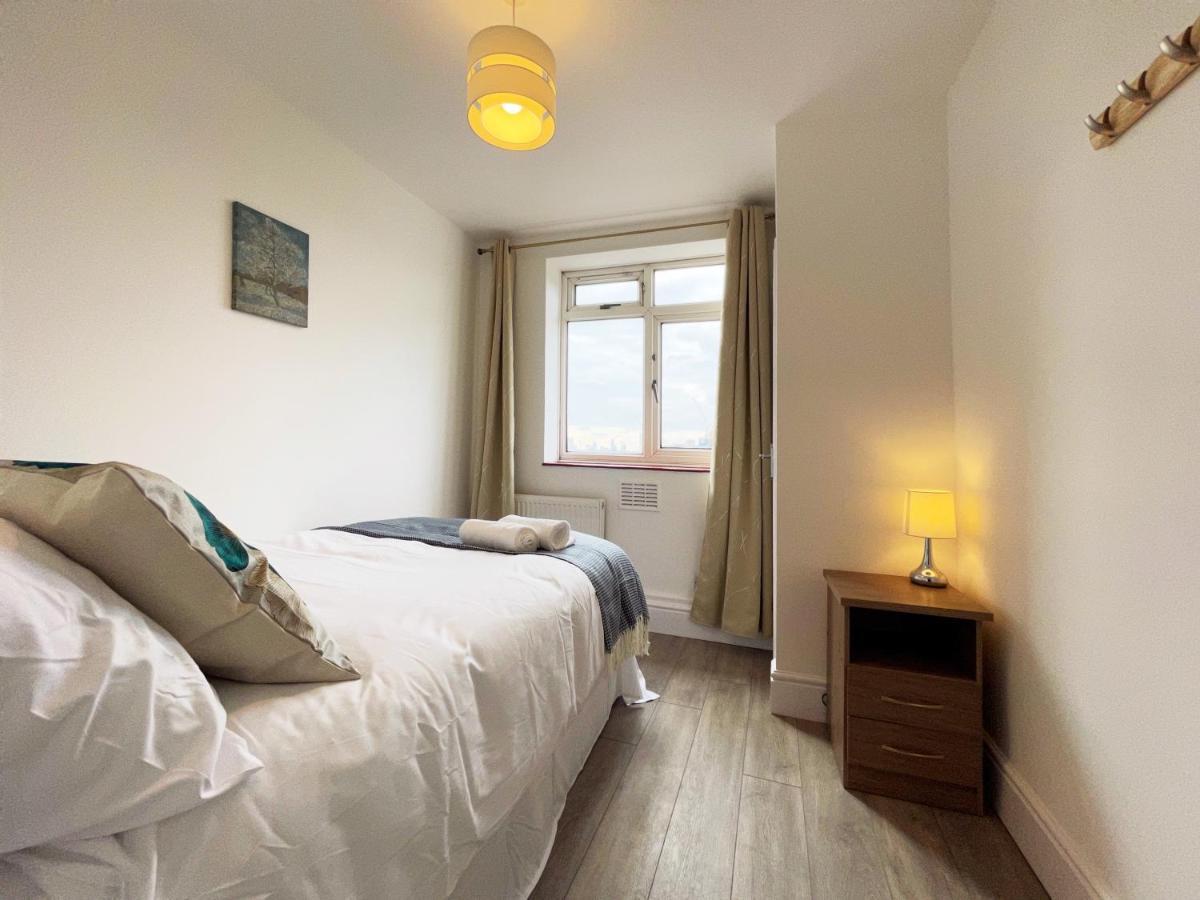 Sophie Place In Vauxhall - 3 Double Beds, 1 Sofa Bed, Spacious ลอนดอน ภายนอก รูปภาพ