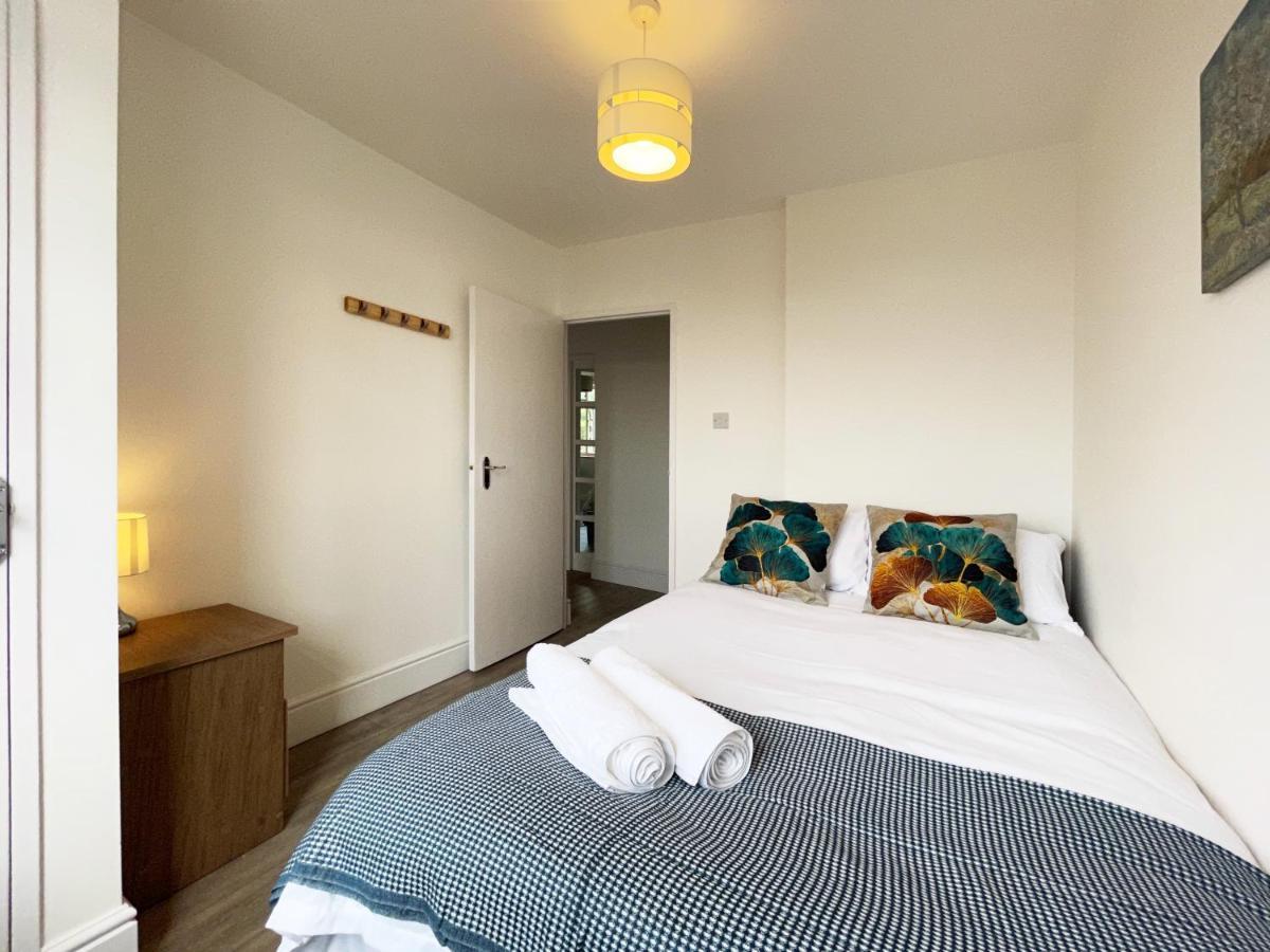 Sophie Place In Vauxhall - 3 Double Beds, 1 Sofa Bed, Spacious ลอนดอน ภายนอก รูปภาพ