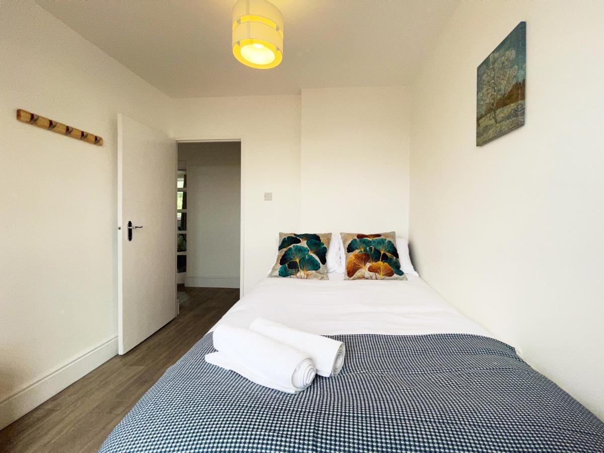 Sophie Place In Vauxhall - 3 Double Beds, 1 Sofa Bed, Spacious ลอนดอน ภายนอก รูปภาพ